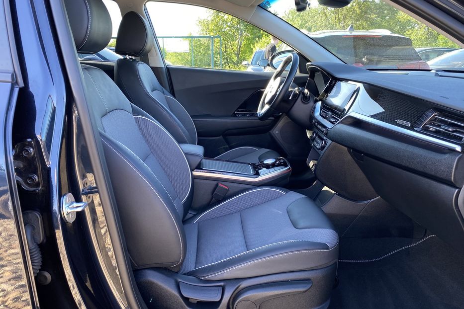 Продам Kia Niro 64кВт ТепловийПдгрвкермасидінь 2021 года в Львове