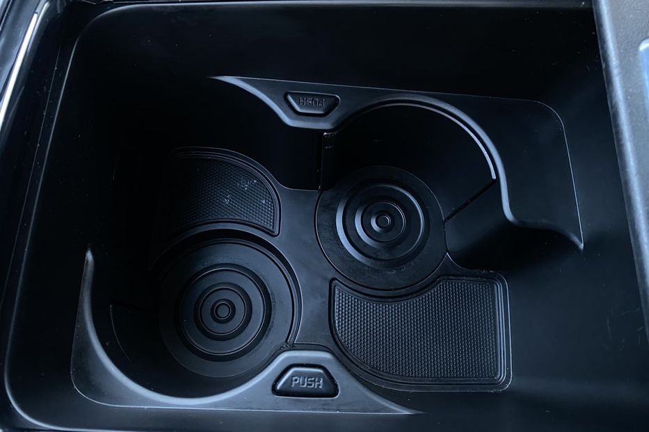 Продам Kia Niro 64kWhМакс.комплектаціяPrestige 2020 года в Львове