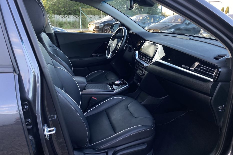 Продам Kia Niro 64kWhМакс.комплектаціяPrestige 2020 года в Львове