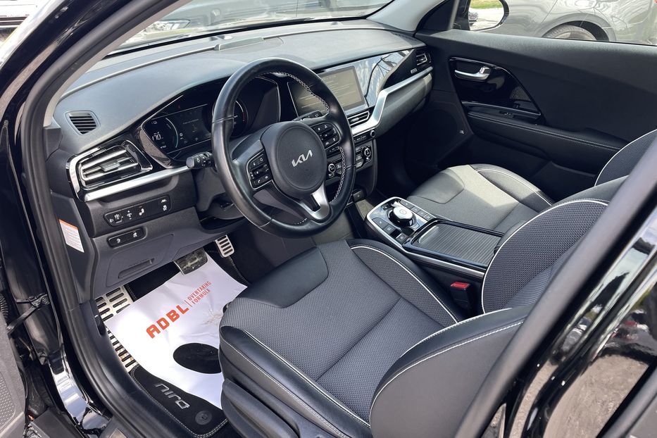 Продам Kia Niro 64kw резерв Р 2022 года в Львове