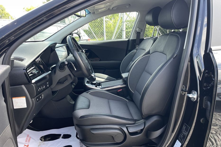 Продам Kia Niro 64kw резерв Р 2022 года в Львове