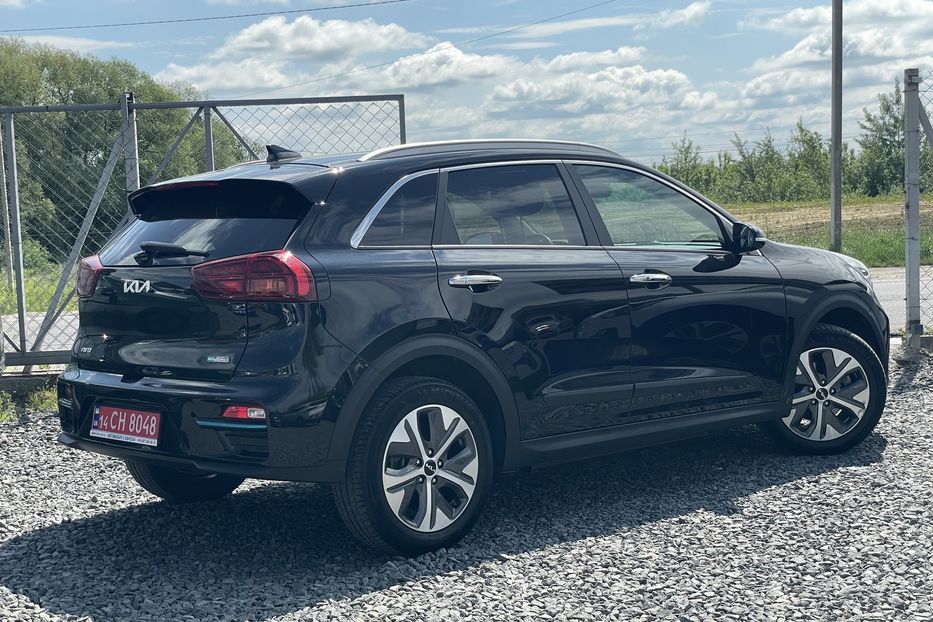 Продам Kia Niro 64kw резерв Р 2022 года в Львове