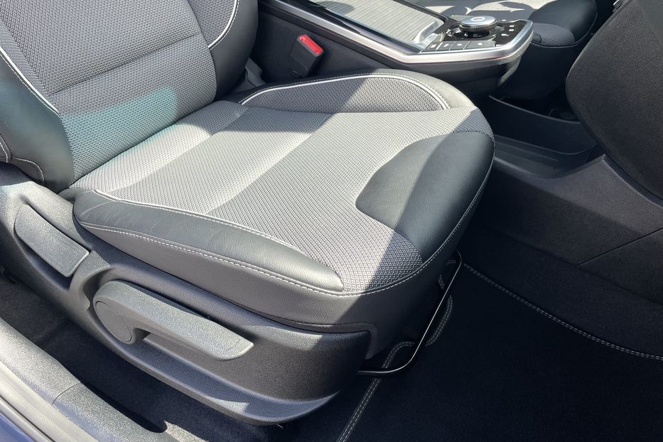 Продам Kia Niro 64kw резерв Р 2022 года в Львове