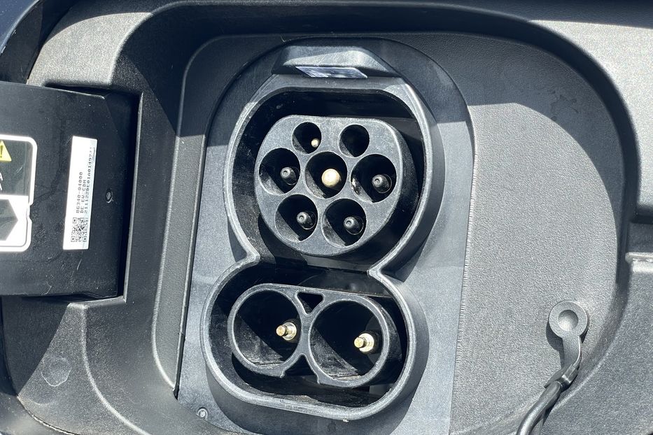 Продам Kia Niro 64kw резерв Р 2022 года в Львове
