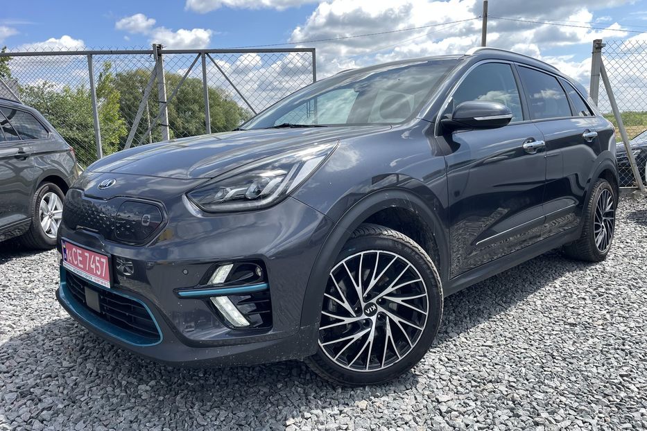 Продам Kia Niro 64 kw 2019 года в Львове