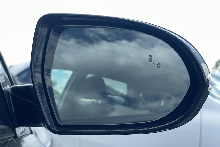 Продам Kia Niro 64 kw 2019 года в Львове