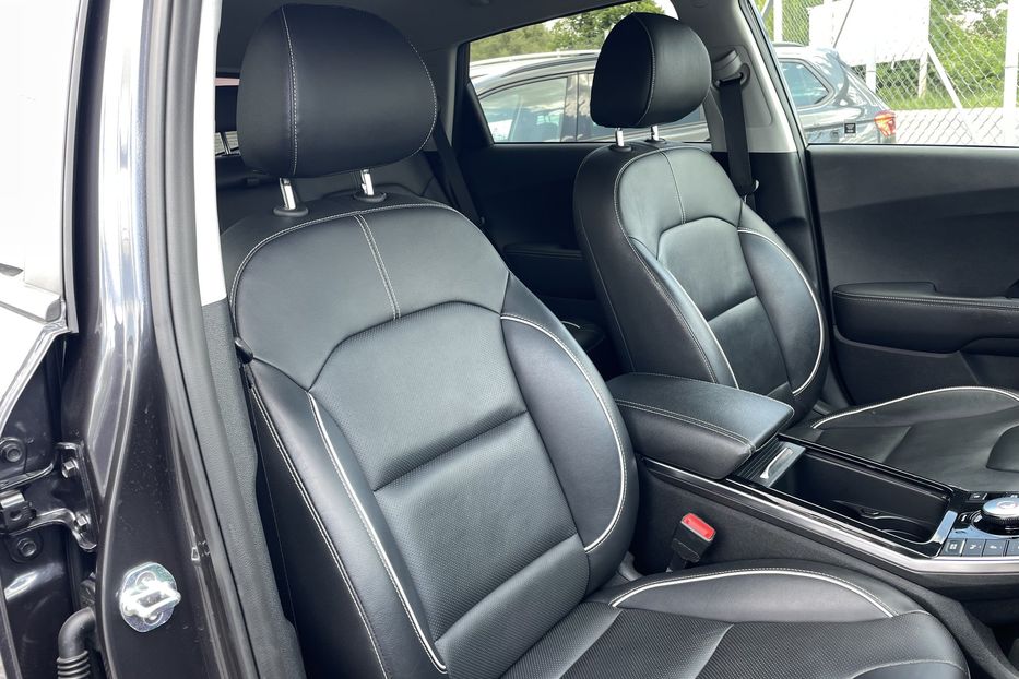Продам Kia Niro 64 kw 2019 года в Львове