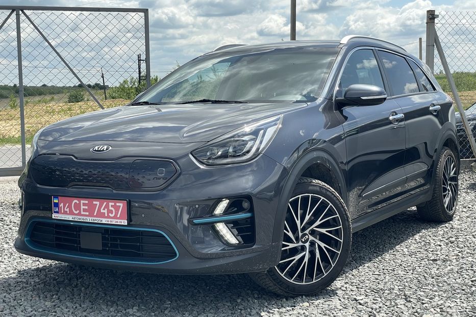 Продам Kia Niro 64 kw 2019 года в Львове