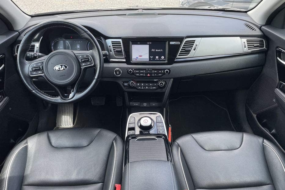 Продам Kia Niro 64 kw 2019 года в Львове