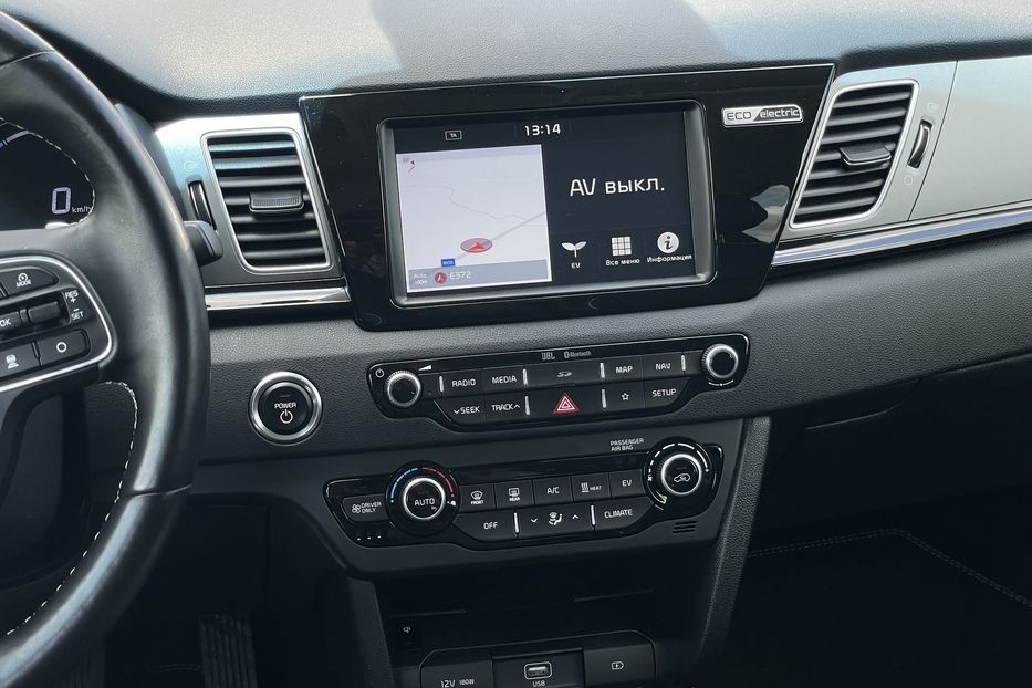 Продам Kia Niro 64 kw 2019 года в Львове