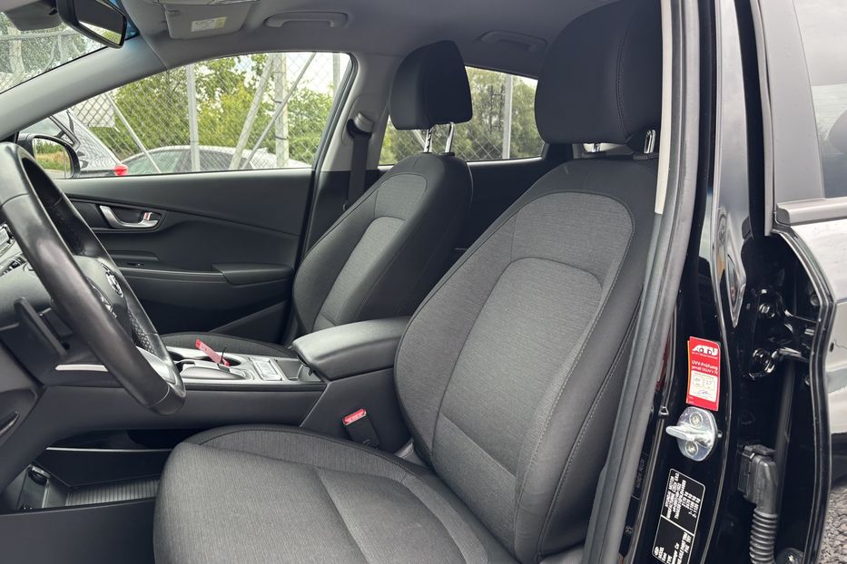 Продам Hyundai Kona 64 kw м.Рівне 2021 года в Львове