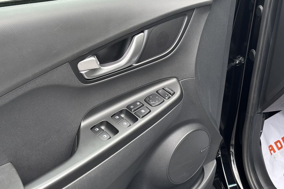Продам Hyundai Kona 64 kw м.Рівне 2021 года в Львове