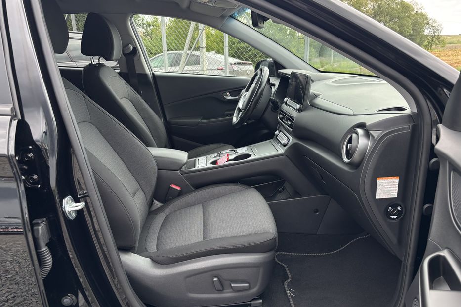Продам Hyundai Kona 64 kw м.Рівне 2021 года в Львове