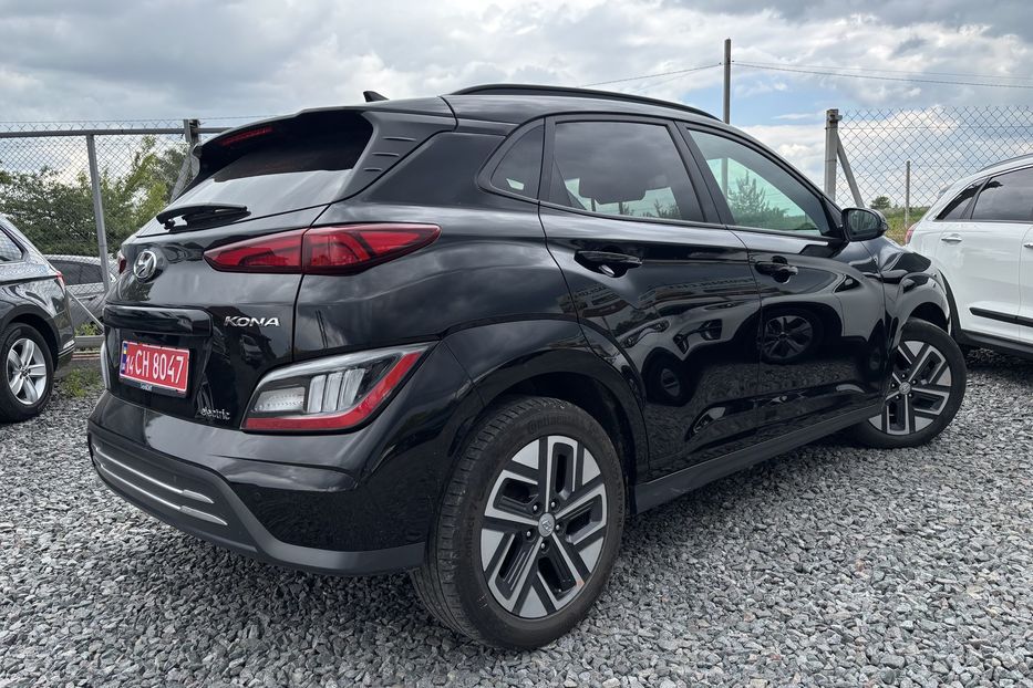 Продам Hyundai Kona 64 kw м.Рівне 2021 года в Львове