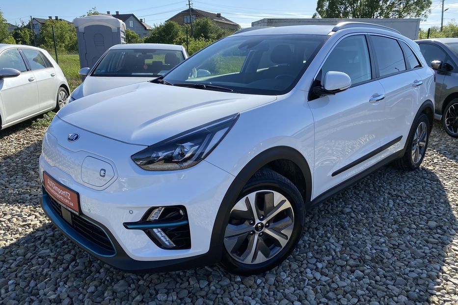 Продам Kia Niro 64kWh Макс.+Колеса РЕЗЕРВ 2020 года в Львове
