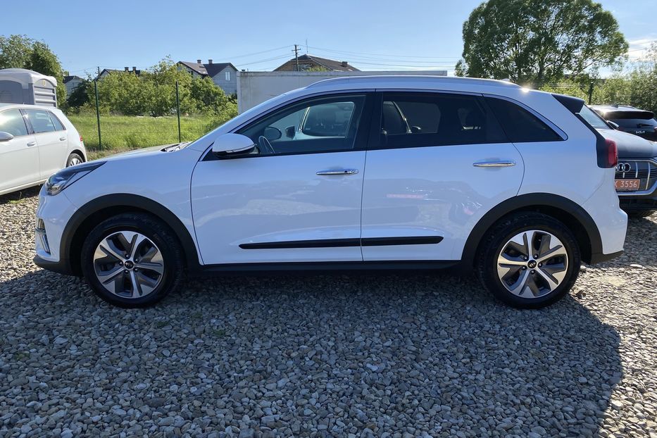 Продам Kia Niro 64kWh Макс.+Колеса РЕЗЕРВ 2020 года в Львове