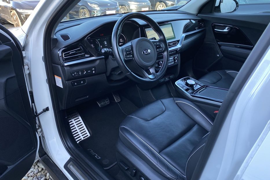 Продам Kia Niro 64kWh Макс.+Колеса РЕЗЕРВ 2020 года в Львове
