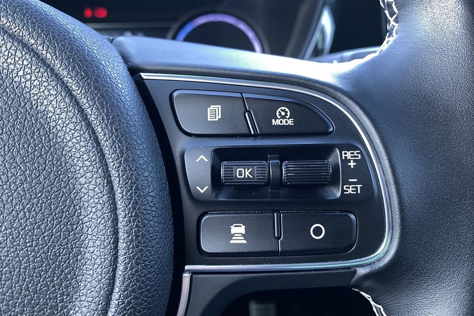 Продам Kia Niro 64kWh Макс.+Колеса РЕЗЕРВ 2020 года в Львове