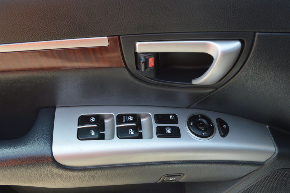 Продам Hyundai Santa FE 7 мест 2008 года в Одессе