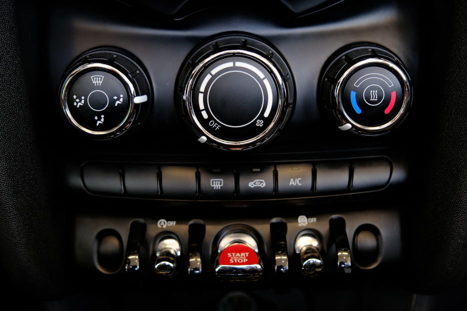 Продам MINI Cooper Convertible 2019 года в Одессе