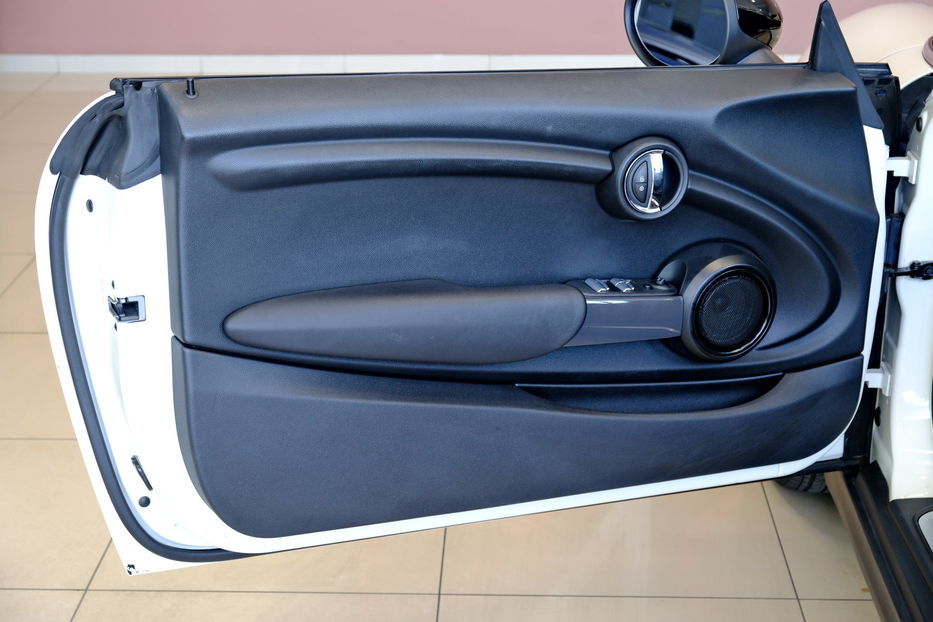 Продам MINI Cooper Convertible 2019 года в Одессе