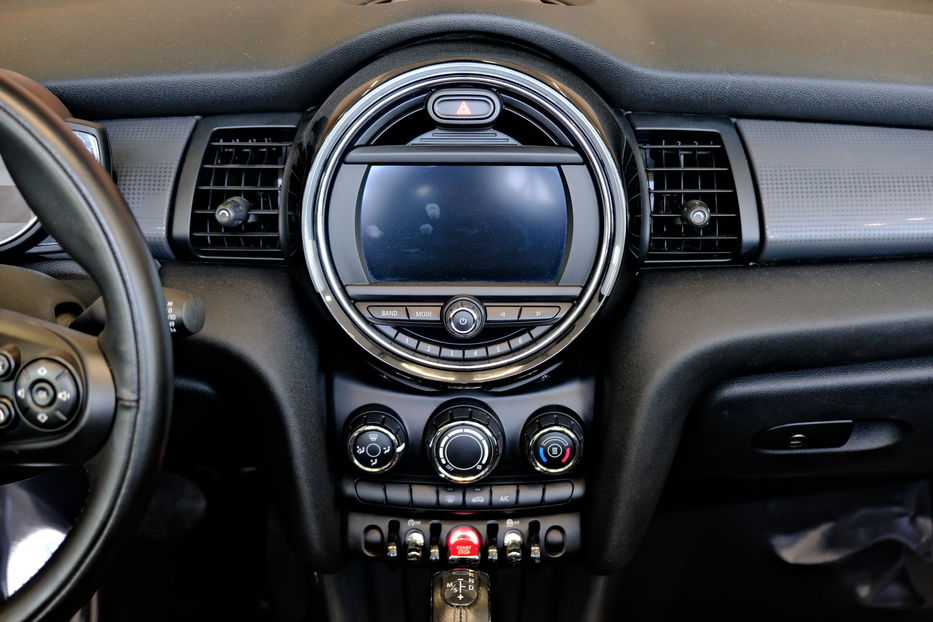 Продам MINI Cooper Convertible 2019 года в Одессе
