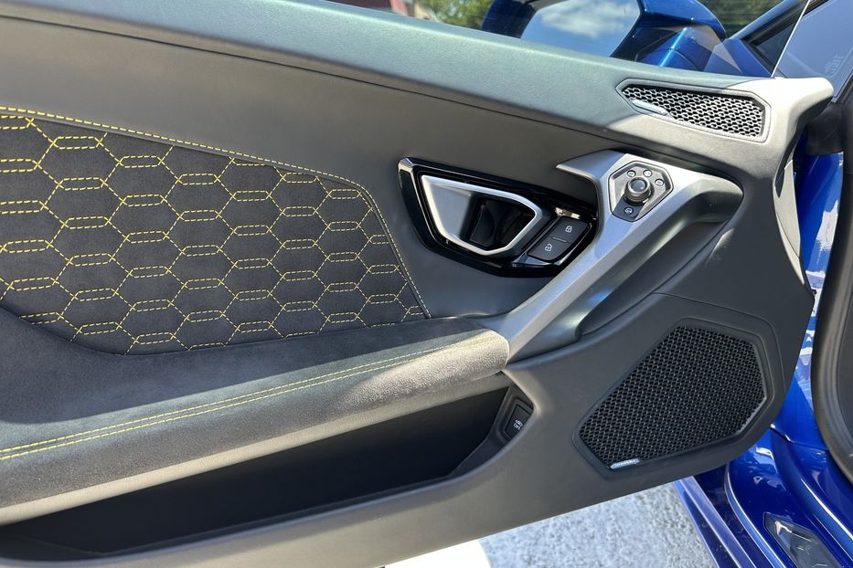 Продам Lamborghini Huracan 2017 года в Киеве
