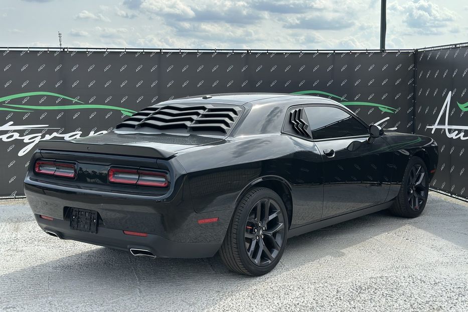 Продам Dodge Challenger 2021 года в Киеве