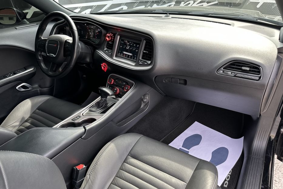 Продам Dodge Challenger 2021 года в Киеве