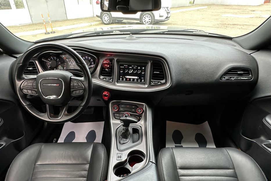 Продам Dodge Challenger 2021 года в Киеве