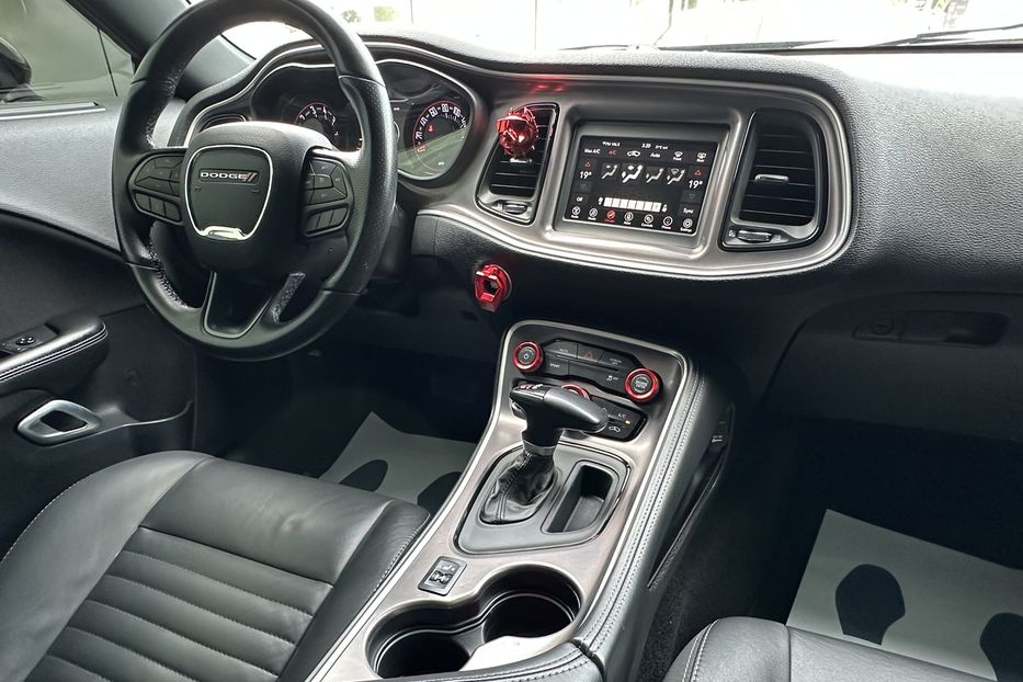 Продам Dodge Challenger 2021 года в Киеве