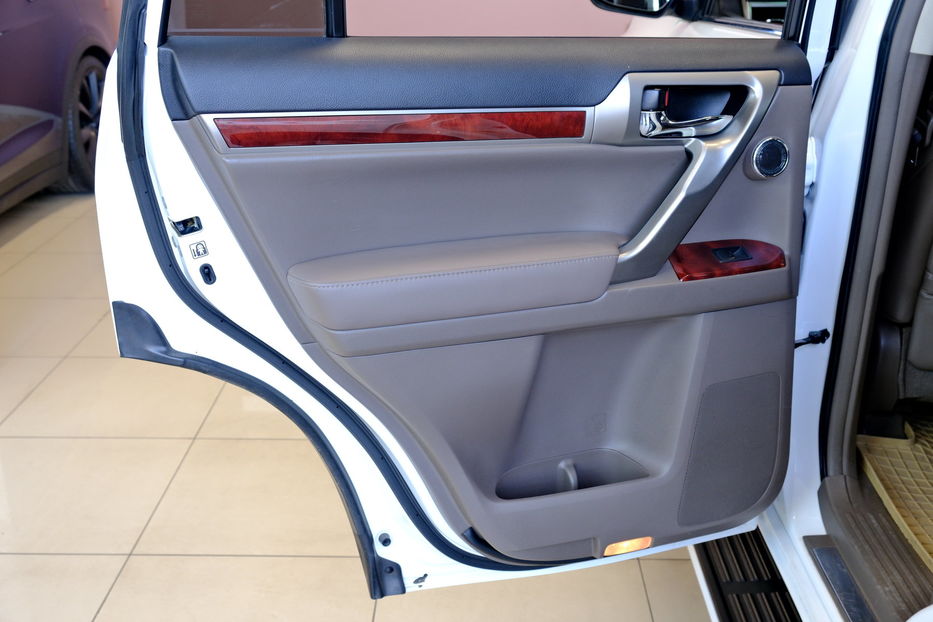 Продам Lexus GX 460 2013 года в Одессе
