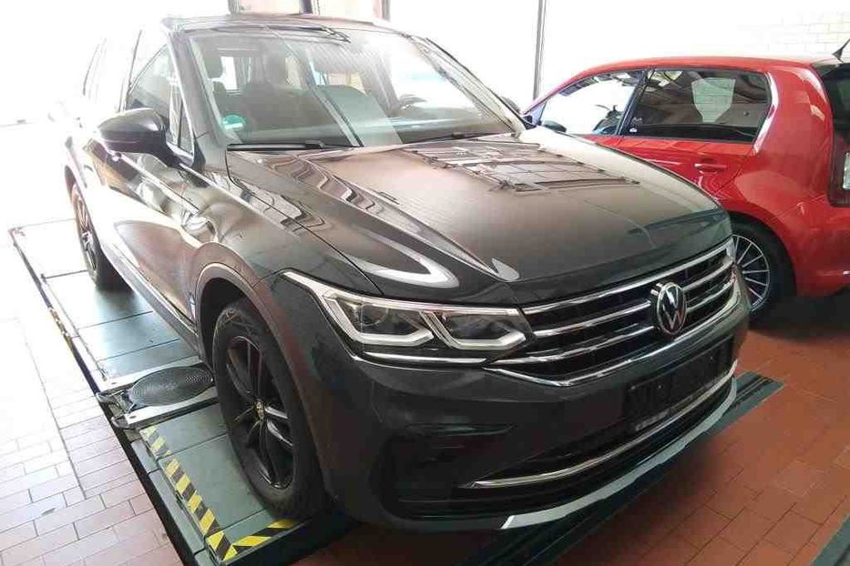 Продам Volkswagen Tiguan 2.0 TDI 147kW 7-DSG Elegance 2021 года в Львове