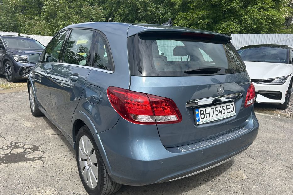 Продам Mercedes-Benz B-Class B250E 2015 года в Одессе