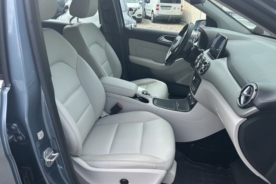 Продам Mercedes-Benz B-Class B250E 2015 года в Одессе