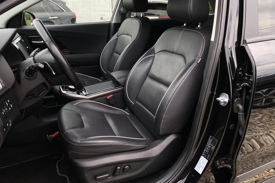 Продам Kia Niro 64kWhМакс.комплектаціяPrestige 2020 года в Львове