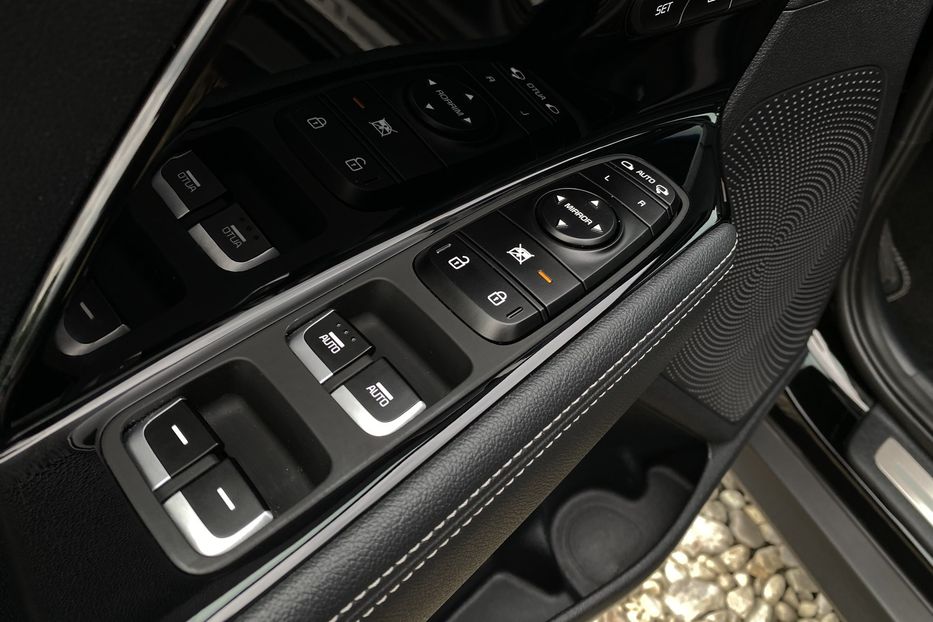 Продам Kia Niro 64kWhМакс.комплектаціяPrestige 2020 года в Львове