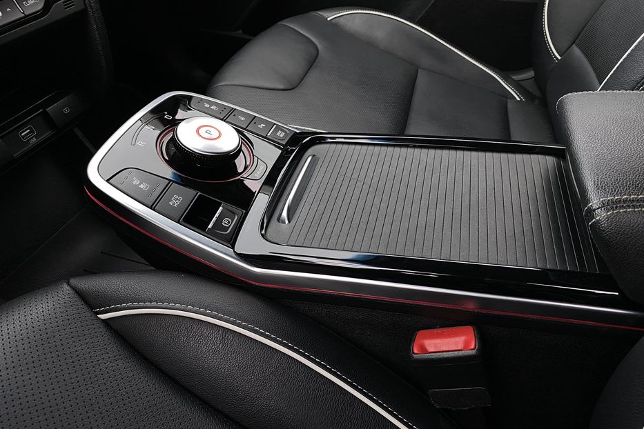 Продам Kia Niro 64kWhМакс.комплектаціяPrestige 2020 года в Львове