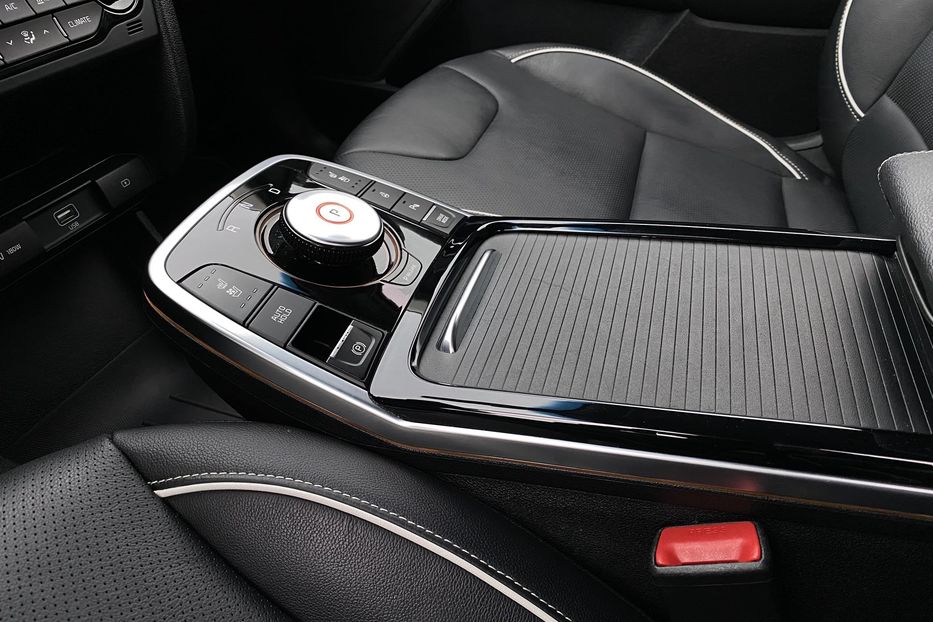 Продам Kia Niro 64kWhМакс.комплектаціяPrestige 2020 года в Львове