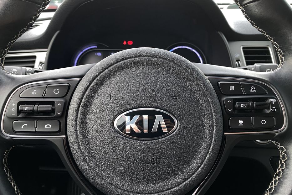 Продам Kia Niro 64kWhМакс.комплектаціяPrestige 2020 года в Львове