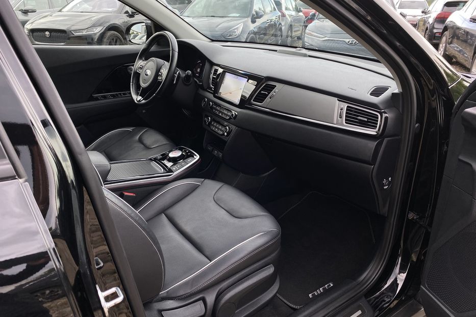 Продам Kia Niro 64kWhМакс.комплектаціяPrestige 2020 года в Львове