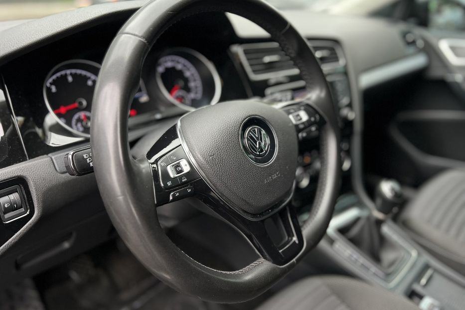 Продам Volkswagen Golf VII (KOMIS) 2014 года в г. Умань, Черкасская область