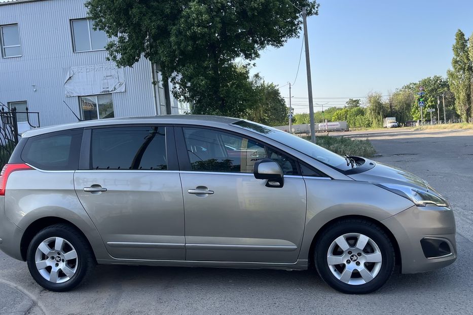 Продам Peugeot 5008 2014 года в Николаеве