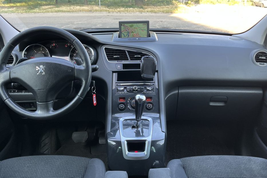 Продам Peugeot 5008 2014 года в Николаеве