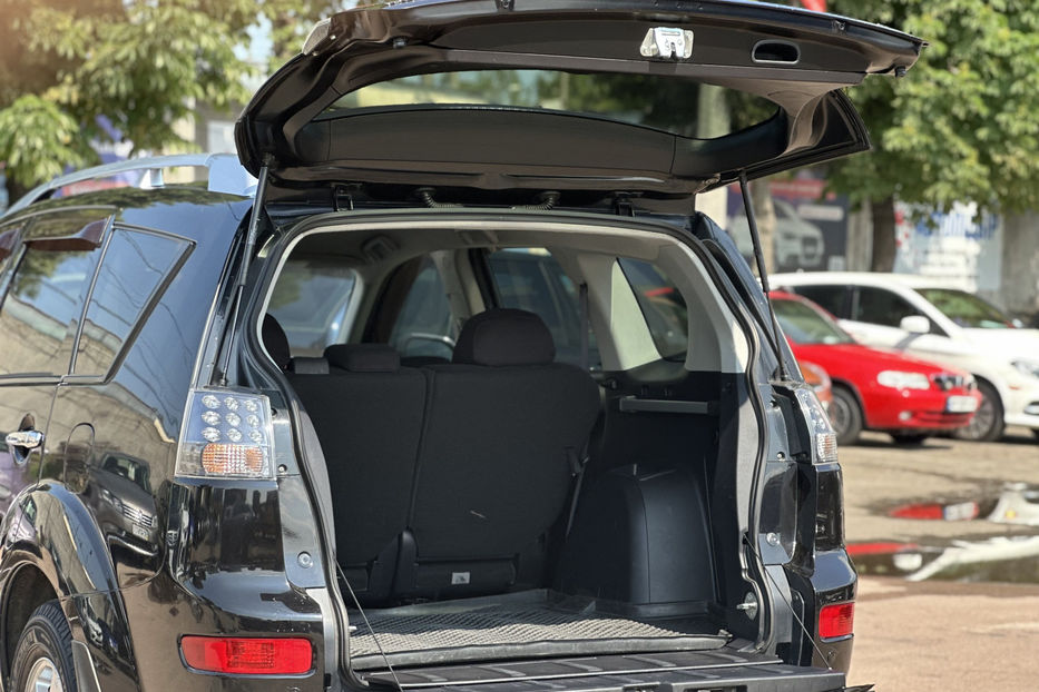 Продам Mitsubishi Outlander XL 2008 года в Киеве