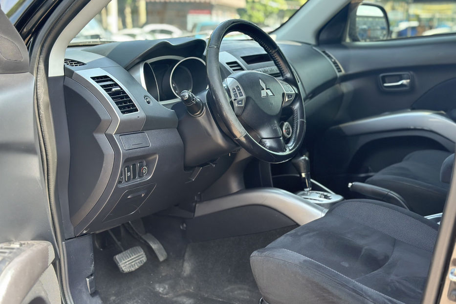 Продам Mitsubishi Outlander XL 2008 года в Киеве