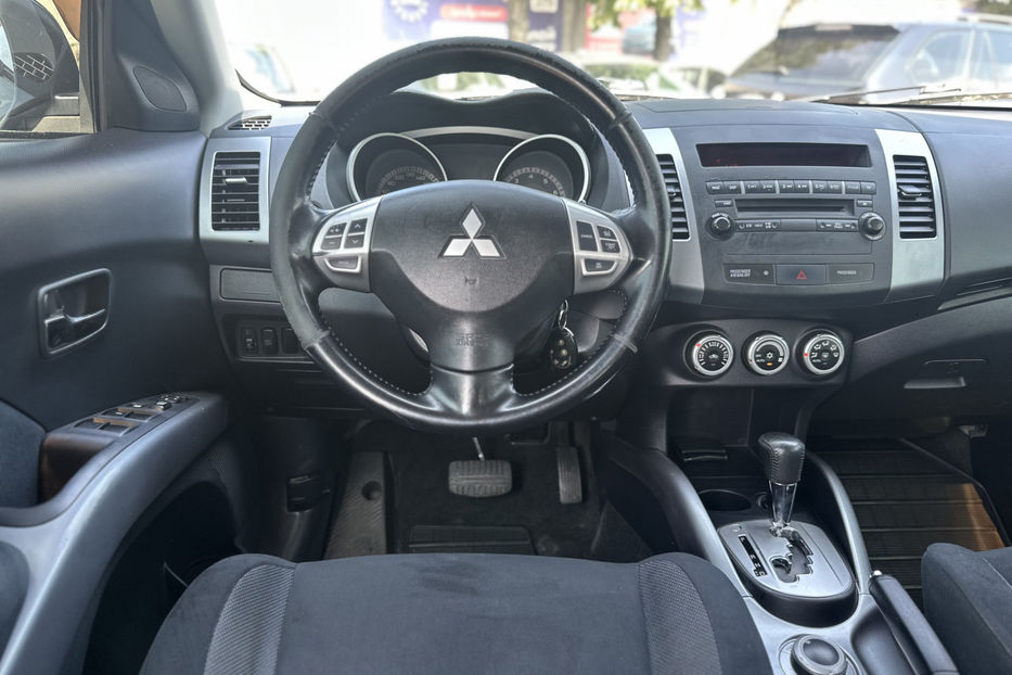 Продам Mitsubishi Outlander XL 2008 года в Киеве