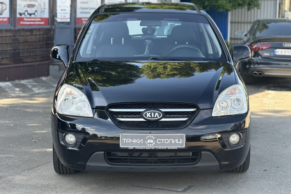 Продам Kia Carens 2008 года в Киеве