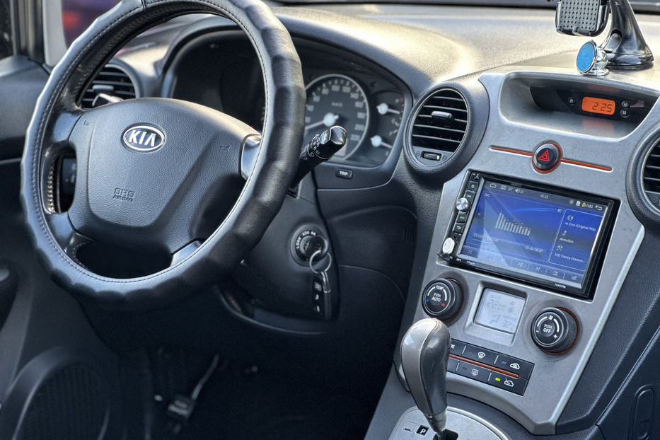 Продам Kia Carens 2008 года в Киеве