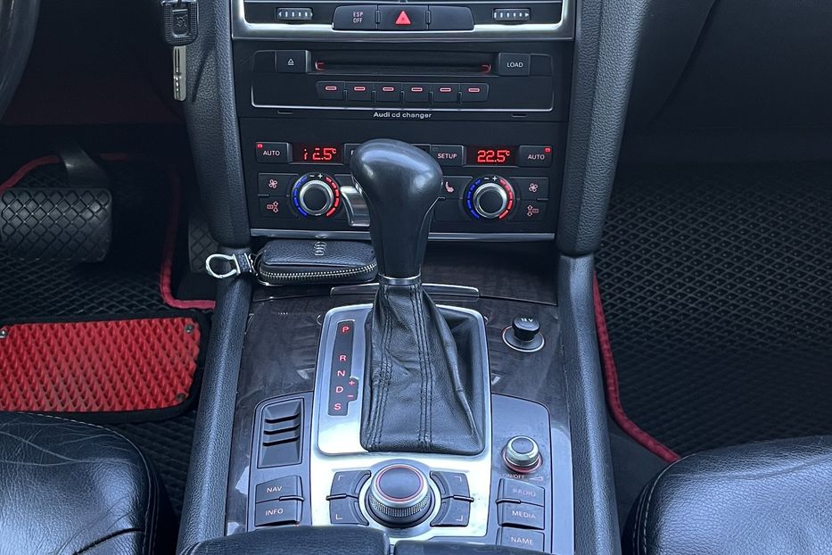 Продам Audi Q7 Oficial 3,0 TDI 2007 года в Николаеве